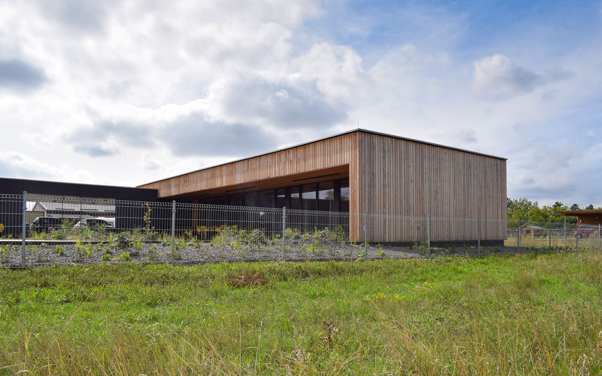 Schönes Architektenhaus in Friedrichshof